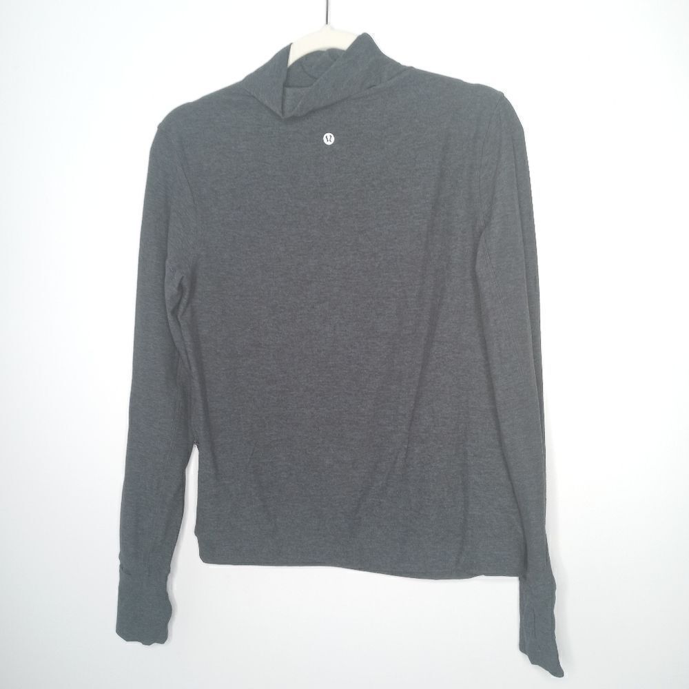 Lululemon moch neck long sleeve top size 6